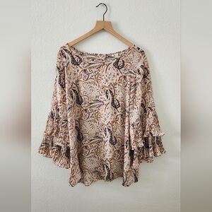 Women’s 18/20W Paisley Print Bell Sleeve Flowy Casual Blouse